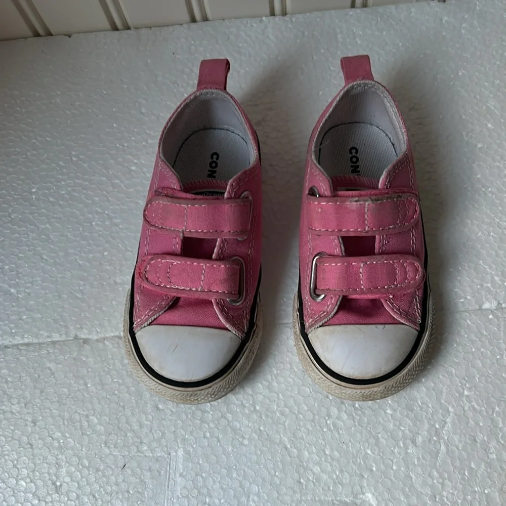 Converse All Star girls hook&Loop closure sneakers toddler kids size 7 pink